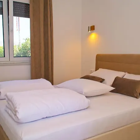 Apartment Ivano With Pool & Jacuzzi *